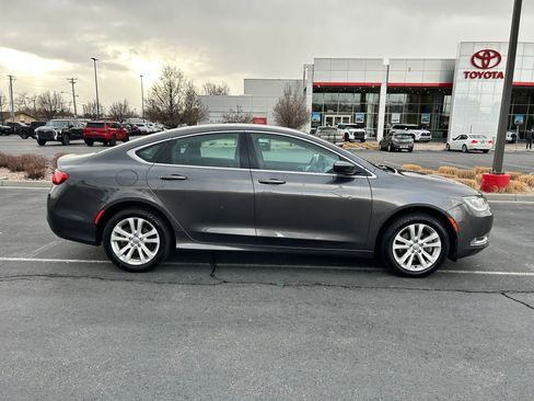Used 2015 Chrysler 200 Limited w/ Convenience Group image 6