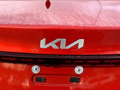 Used 2023 Kia Forte LXS image 8