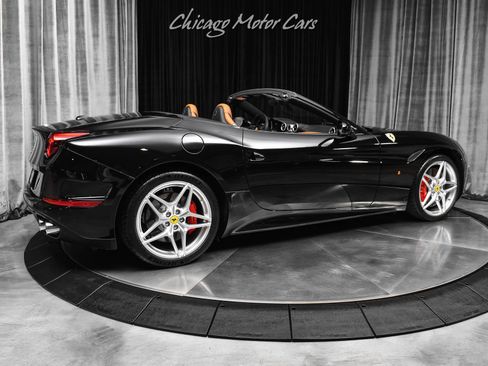 Used 2016 Ferrari California T RWD image 5