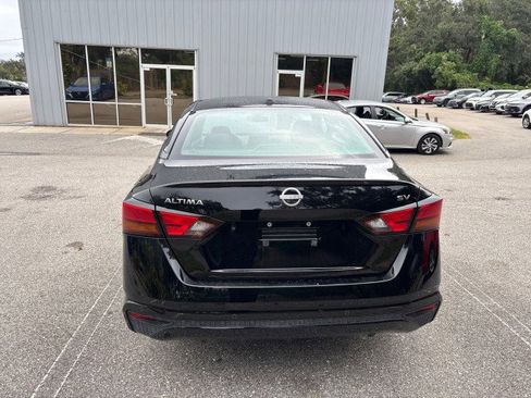 Used 2024 Nissan Altima 2.5 SV image 8
