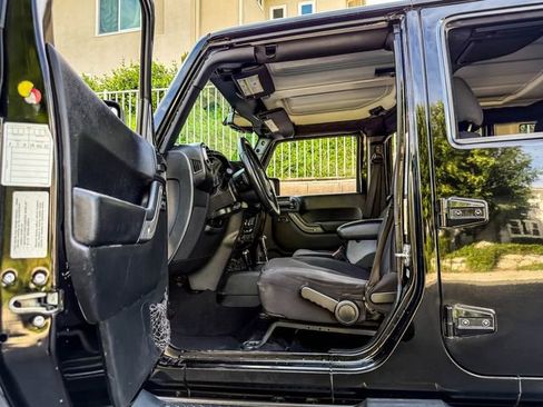 Used 2016 Jeep Wrangler Unlimited Sport w/ Quick Order Package 24S image 22