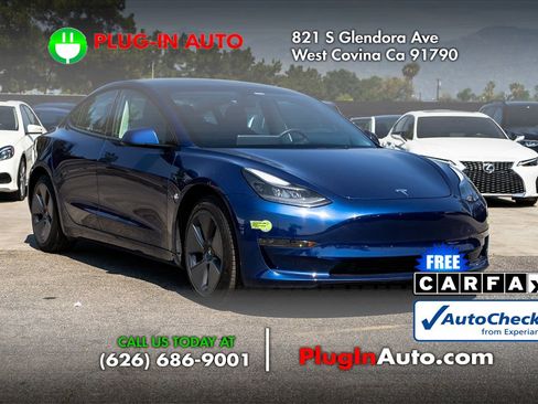 Used 2023 Tesla Model 3 Standard Range image 3