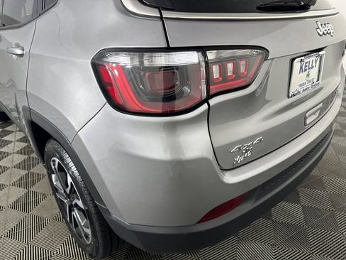 Used 2022 Jeep Compass Limited AWD/4WD image 29