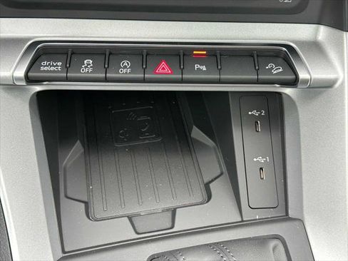 New 2025 Audi Q3 2.0T Premium image 28
