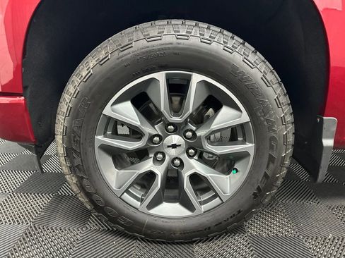 Used 2025 Chevrolet Silverado 1500 RST w/ Z71 Off-Road Package AWD/4WD image 34
