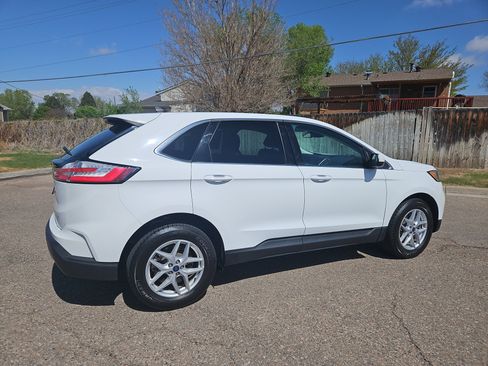 Used 2022 Ford Edge SEL AWD/4WD image 3