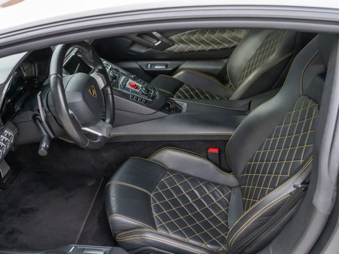 Used 2017 Lamborghini Aventador LP 700-4 AWD/4WD image 47