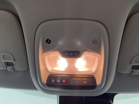 Used 2025 Chevrolet TrailBlazer LT FWD image 26