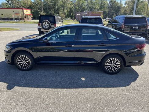 Used 2021 Volkswagen Jetta SE image 8