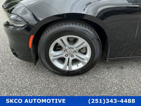 Used 2022 Dodge Charger SXT image 9