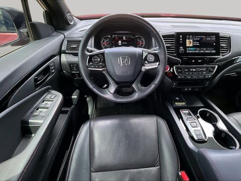 Used 2025 Honda Passport Black Edition image 6