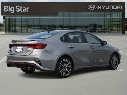 Used 2023 Kia Forte GT w/ GT2 Package image 4