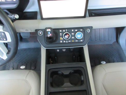 Used 2024 Land Rover Defender 110 S AWD/4WD image 55