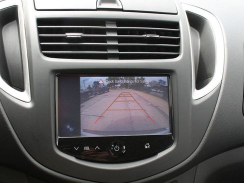 Used 2016 Chevrolet Trax LS FWD image 11