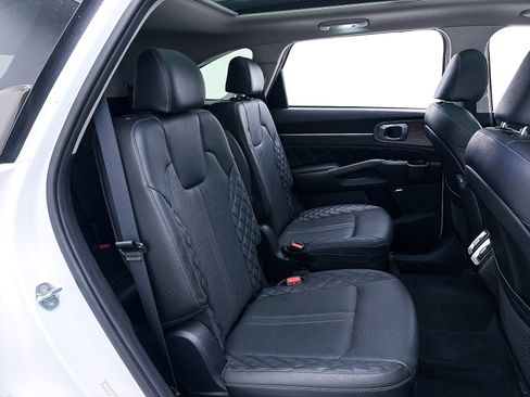 Used 2022 Kia Sorento SX Prestige image 39