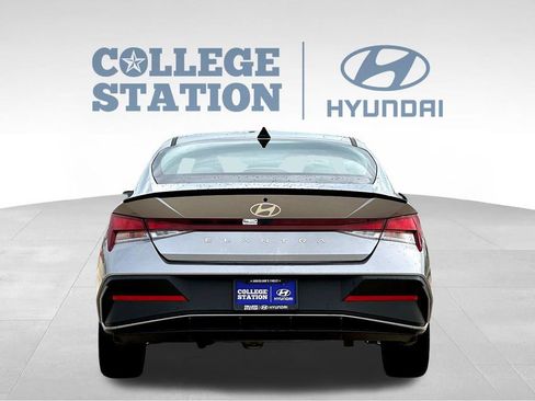Used 2026 Hyundai Elantra Sport FWD image 9
