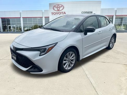 Used 2024 Toyota Corolla SE w/ SE Package FWD image 13