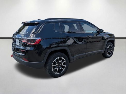 Used 2024 Jeep Compass Trailhawk AWD/4WD image 4