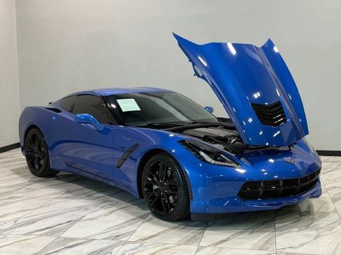 Used 2019 Chevrolet Corvette Stingray Coupe w/ Battery Protection Package RWD image 11