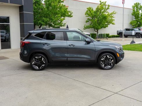 Certified 2025 Kia Seltos SX w/ SX Sunroof Package AWD/4WD image 8