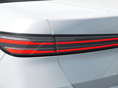 New 2027 BMW i7 xDrive50 w/ Executive Package AWD/4WD image 8