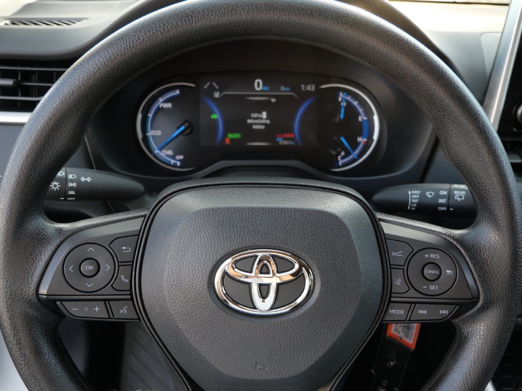 Certified 2025 Toyota RAV4 LE AWD/4WD image 25