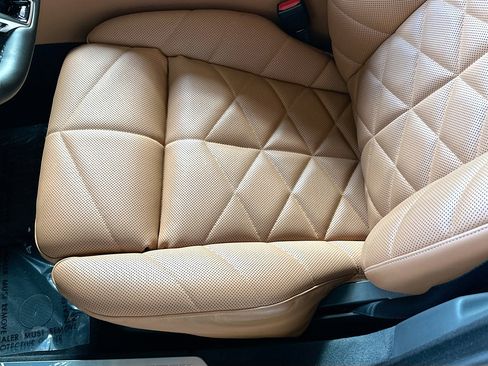 Used 2023 BMW 740i w/ Parking Assistance Package image 20