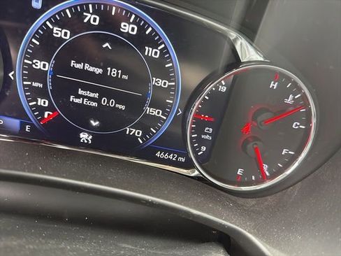 Used 2024 GMC Terrain Denali w/ Black Diamond Edition image 11