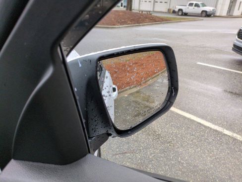 Used 2019 Chevrolet Colorado Z71 image 46