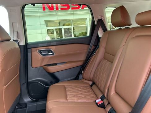 New 2026 Nissan Rogue Platinum AWD/4WD image 19