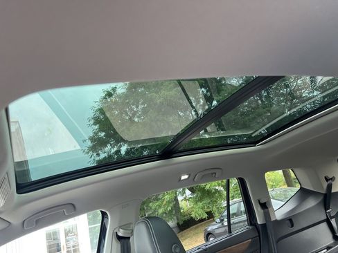 New 2026 Volkswagen Atlas SE image 17