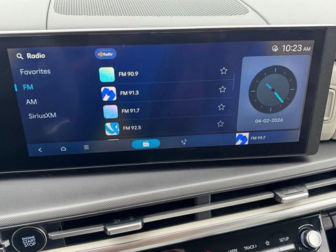 Used 2025 Hyundai Santa Fe SEL FWD image 17