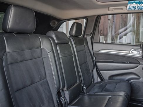 Used 2012 Jeep Grand Cherokee SRT8 w/ Luxury Group II image 23