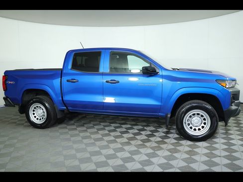 Used 2023 Chevrolet Colorado W/T w/ Advanced Trailering Package image 11