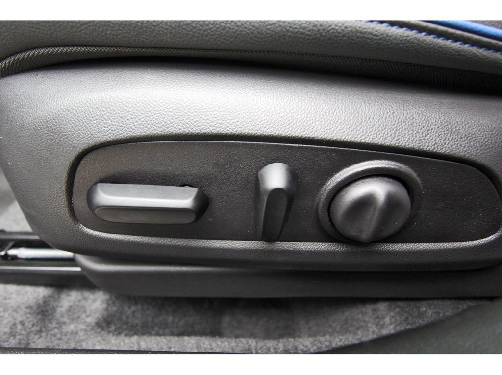 Used 2025 Buick Envista Sport Touring w/ Convenience I Package FWD image 26