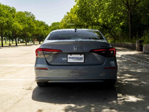 Used 2024 Honda Civic Touring image 8