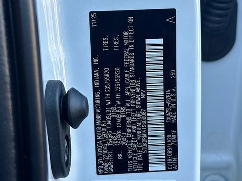 Certified 2026 Toyota Highlander Platinum image 43