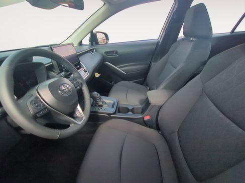 New 2026 Toyota Corolla Cross LE image 9