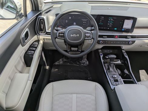 Used 2025 Kia Sorento SX FWD image 16