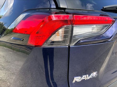 Used 2024 Toyota RAV4 XLE FWD image 28