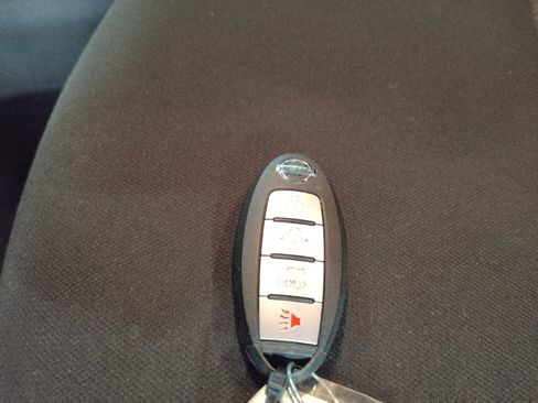Used 2023 Nissan Sentra SV FWD image 32