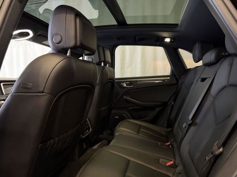 Certified 2023 Porsche Macan S image 24