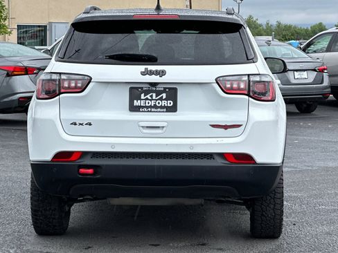 Used 2025 Jeep Compass Trailhawk AWD/4WD image 5