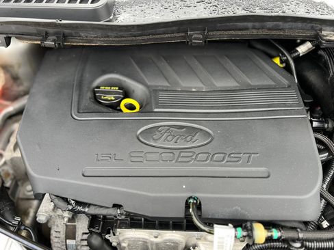 Used 2018 Ford Escape SE image 44