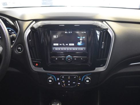 Used 2019 Chevrolet Traverse LS FWD image 17