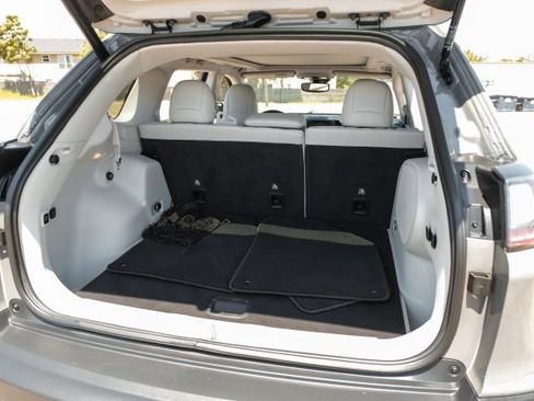 Used 2021 Jeep Cherokee Latitude Lux w/ Sun & Sound Group image 51