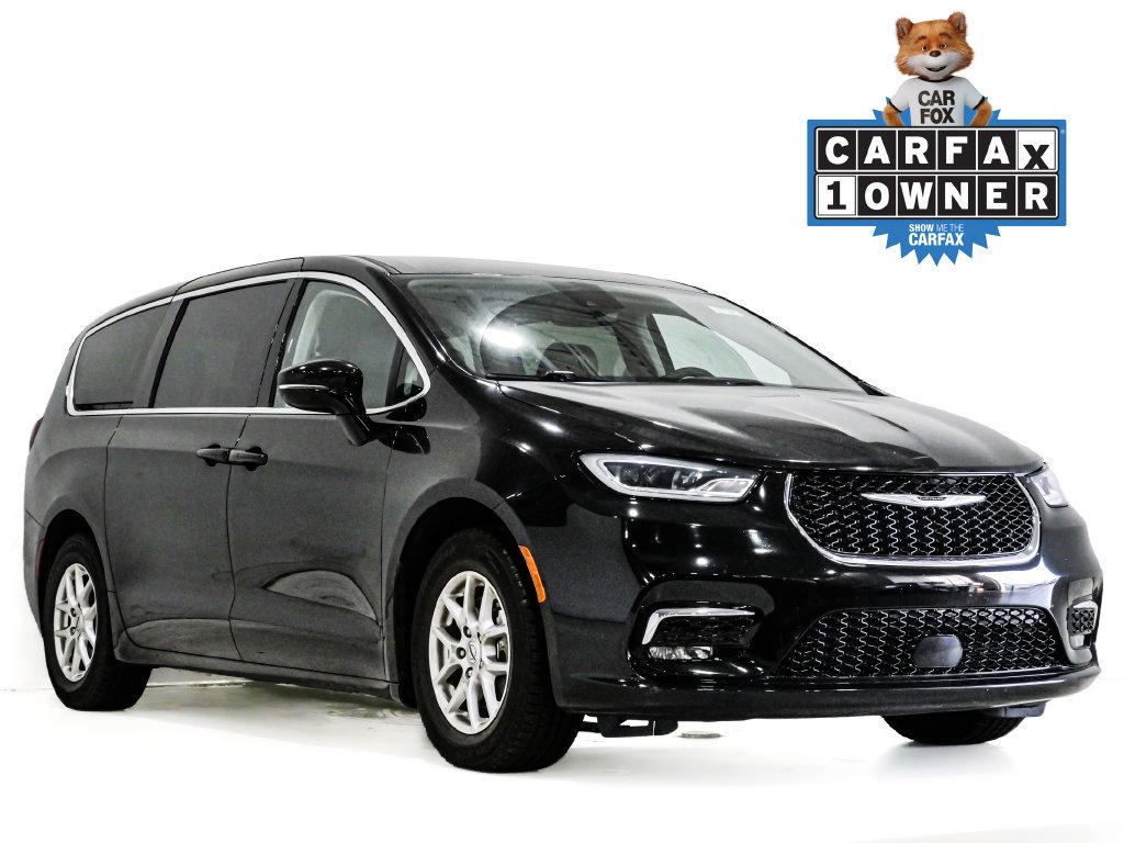 Used 2024 Chrysler Pacifica Touring-L FWD image 1