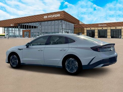 New 2026 Hyundai Sonata SEL FWD image 4