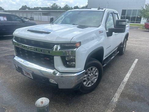 Used 2021 Chevrolet Silverado 2500 LT w/ Convenience Package AWD/4WD image 6