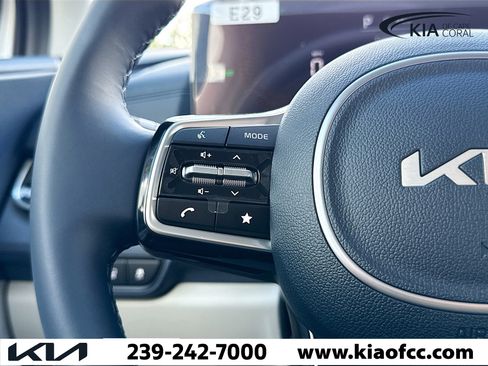 New 2026 Kia Carnival EX image 38